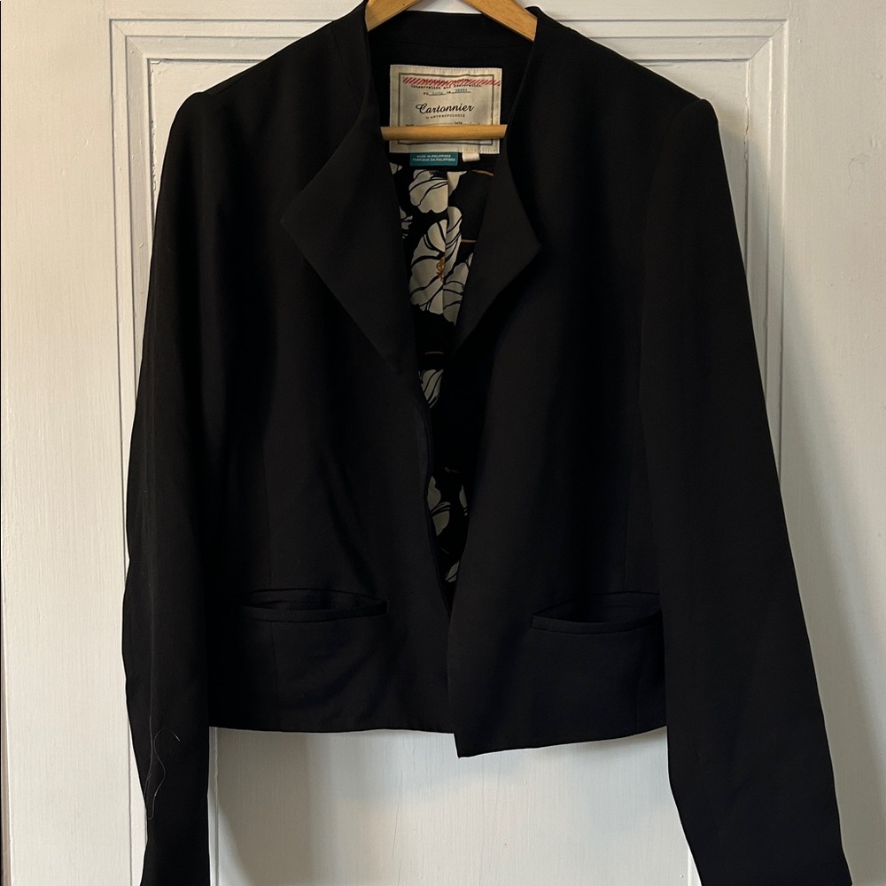 Cartonnier Classic Black Blazer with Floral lining